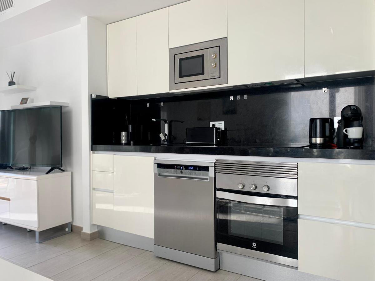 Punta Prima Villa 3 Bedrooms And Solarium Sea View ตอร์เรเวียคา ภายนอก รูปภาพ
